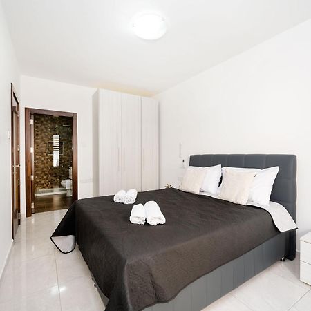 Gzira Vela Blu Apartments - Rose Court מראה חיצוני תמונה