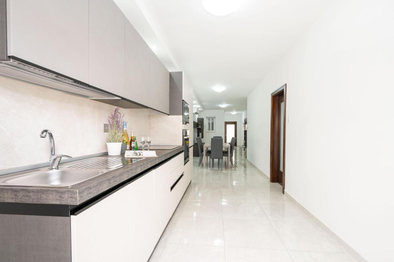 Gzira Vela Blu Apartments - Rose Court מראה חיצוני תמונה