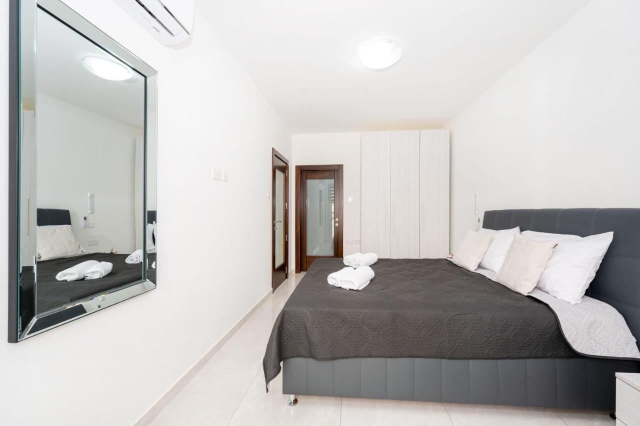 Gzira Vela Blu Apartments - Rose Court מראה חיצוני תמונה